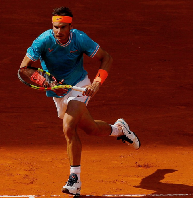 Rafael Nadal se califică în turul al treilea la Wimbledon, după o victorie în patru seturi amânată de ploaie, în fața lui Ricardas Berankis