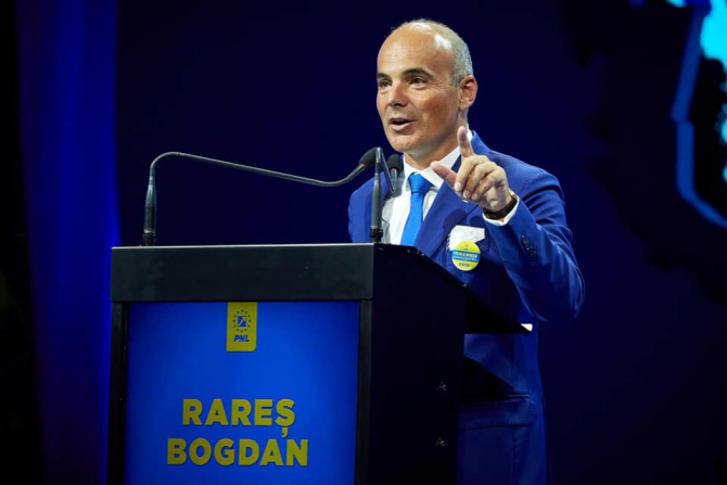Rareș Bogdan, despre scandalul comasării alegerilor: „Argumentele sunt și într-o parte și în alta. Trebuie să facem ce este mai bine pentru români” / Sursa foto: Facebook Rareș Bogdan