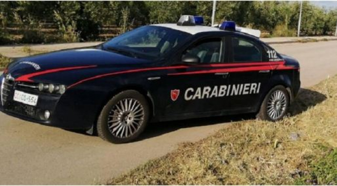 Italia. Un turist român a fost rănit de un foc de armă, în timpul unei tentative de jaf / carabinieri_hoti_italia