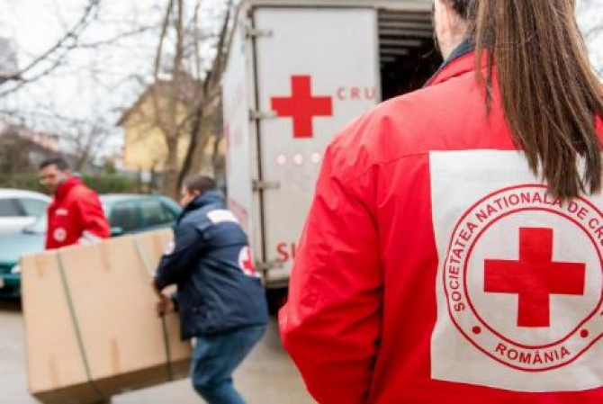 Crucea Roşie Română, cu sprijinul Crucii Roşii Americane, a trimis 18 tiruri cu alimente cetăţenilor ucraineni