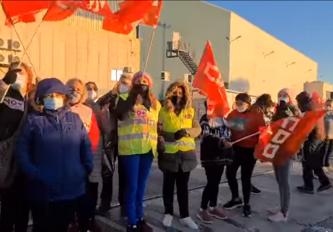 muncitori-romani-protest-spania-almeria-1