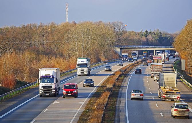 Înșelătoria prin care românii se îmbogăţesc pe autostrăzile din Germania: „Am nevoie urgentă de ajutor!”