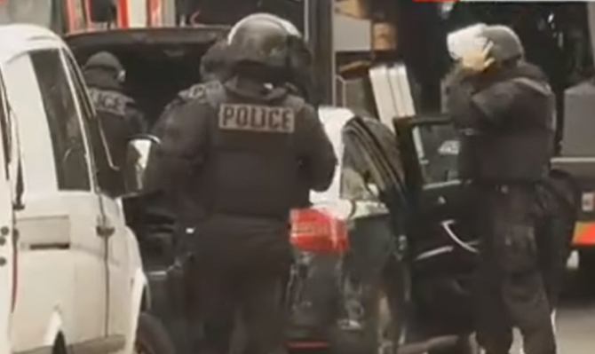 Nou incident armat la Paris. O fată de 10 ani a fost împușcată