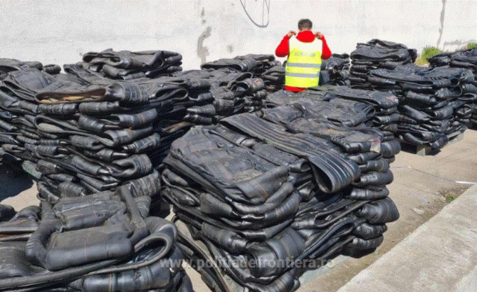 Un container din Marea Britanie, încărcat cu zeci de tone de deşeuri din cauciuc, găsit în Portul Constanţa