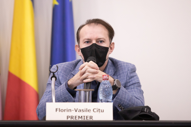 Florin Cîțu, despre redeschiderea restaurantelor: „Clienții ar putea fi verificați după CNP”