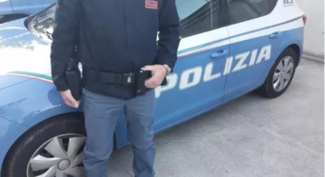 Italia. Un român s-a dezbrăcat într-un supermarket, de față de toți clienții