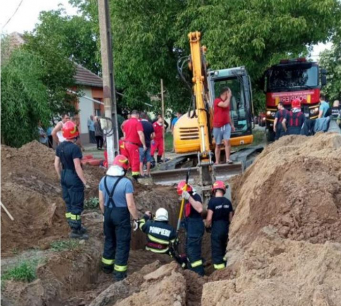Două persoane surprinse de un mal de pământ în județul Timiș. Misiune contracronometru de salvare Sursa - biziday.ro