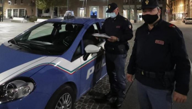 Italia. Un român a ajuns în arest, după ce atacat patrula polițiștilor un cuțit 