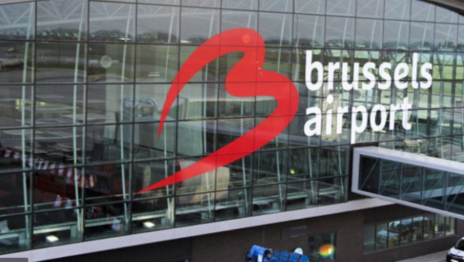 Un an de închisoare pentru un pasager care a încercat să folosească un test PCR falsificat pe aeroportul din Bruxelles 
