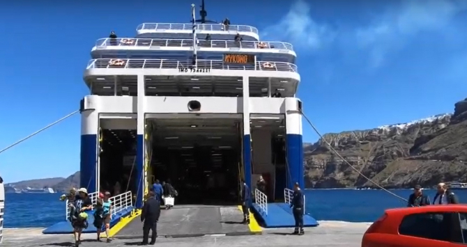 Grecia. Mii de turiști, opriți să se urce în feriboturi. Garda de Coastă îi verifică la sânge: „Controalele înainte erau inadecvate”