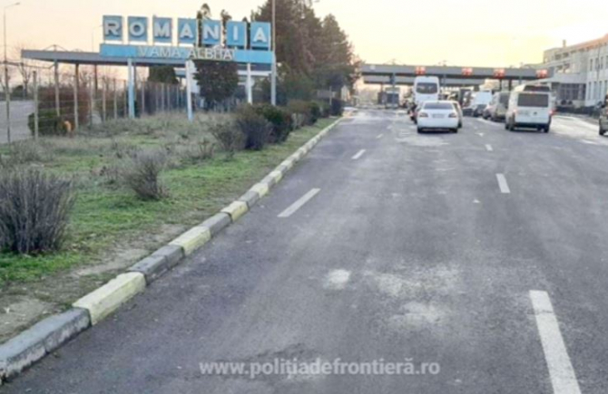Un șofer român de camion a decedat în vama Albița. Bărbatul s-a prăbușit chiar lângă tir 