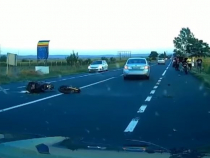 Un bărbat din Galaţi, la un pas de moarte. Motocicleta pe care o conducea s-a rupt în două, după un impact cu o maşină  Sursa Euro TV Bacau 