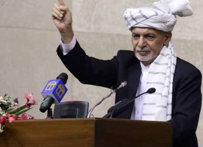 Președintele fugar al Afganistanului, primul mesaj după ce a părăsit palatul prezidențial Am vrut să evit vărsarea de sânge