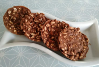Biscuiți crocanți de ciocolată. Aveți nevoie de două ingrediente pentru un desert delicios, cu doar 50 de calorii 