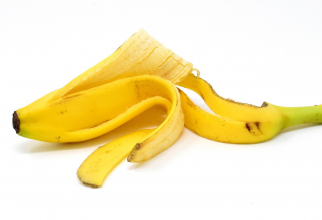 Nu mai arunca cojile de banane. 10 întrebuințări mai puțin știute 
