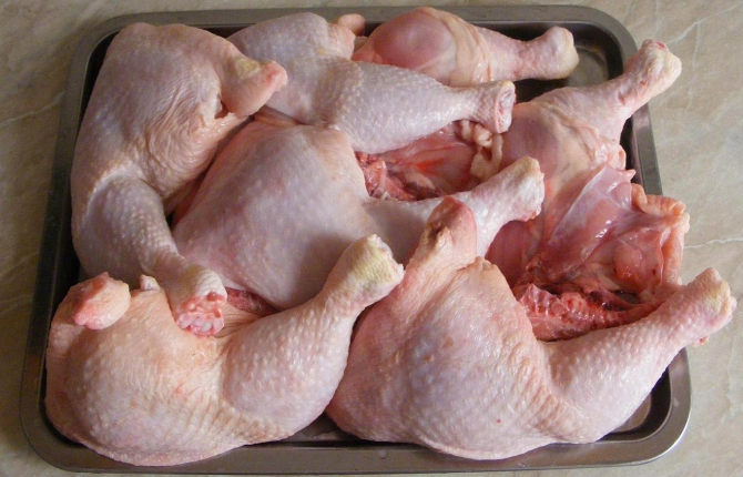 Carne de pui cu Salmonella, depistată în toată țara
