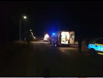 Accidente în lanț. Trei românce, spulberate de o mașină chiar pe trecerea de pietoni. Trafic blocat