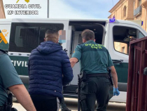 Spania. Patru români au jefuit o cramă. Bărbații au sustras mai multe sticle de vin și un telefon mobil