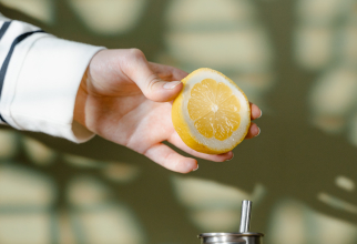  Șapte trucuri de curățanie de care ai nevoie: Folosește zeama de lămâie pentru o casă strălucitoare și parfumată