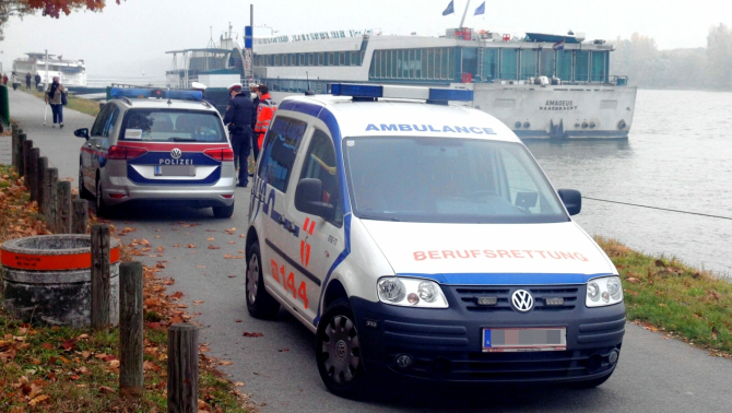 Austria. Focar de Covid pe un vas de croazieră, declanșat de doi români: 139 de pasageri, trimiși în carantină cu autocarele. FOTO: Twitter @krone_at