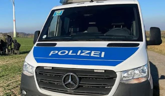 Germania. Șofer ROMÂN de camion a oprit în PARCARE și a sunat DISPERAT la poliție