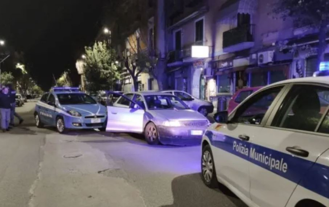 Italia. Șofer român, urmărit, ca-n filme, de polițiști. Bărbatul a abandonat mașina și a încercat să fugă pe jos 
