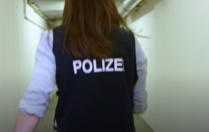 Germania. „Polițiste” românce, pradă de peste un milion de euro. Cum funcționa înșelăciunea care le-a îmbogățit