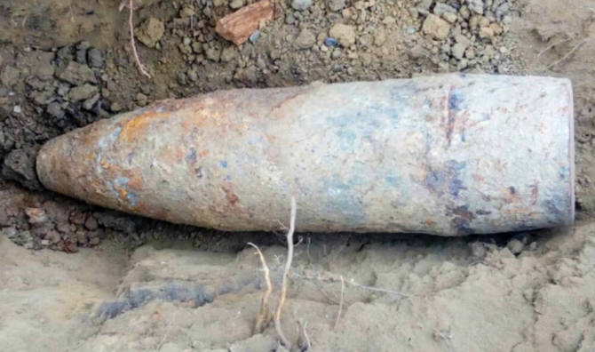 Un român a adus acasă un proiectil neexplodat. Familia a sunat imediat la 112 
