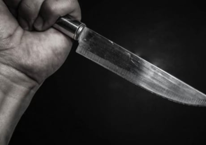 Italia. Un român a amenințat mai multe persoane cu un cuțit pentru a le jefui. Bărbatul a fost arestat la domiciliu