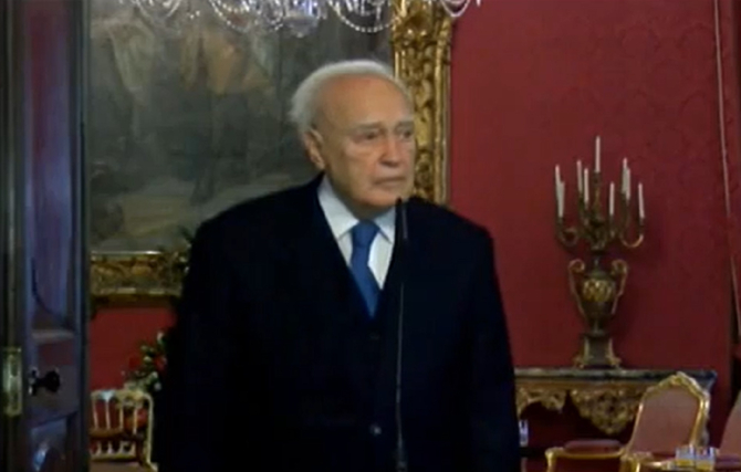 Fostul preşedinte al Greciei, Karolos Papoulias, a murit 