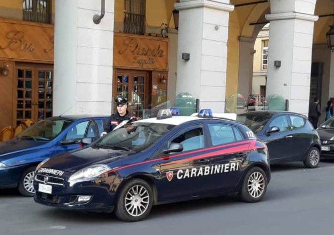 Italia. Un tânăr de origine tunisiană și unul de origine română au fost arestați