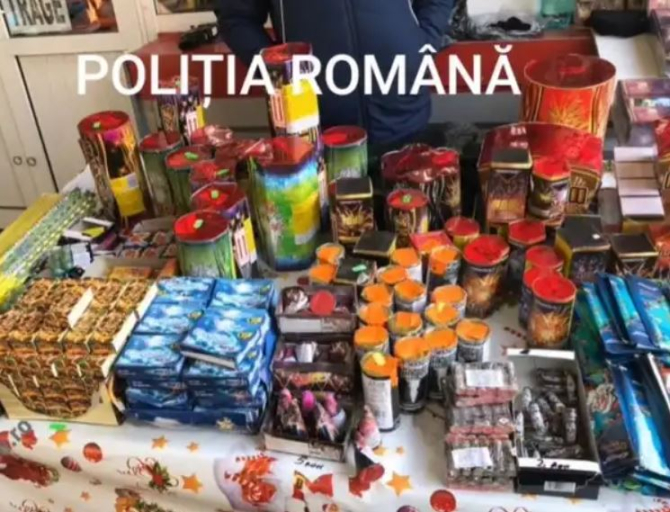 Percheziţii la domiciliile unor români. Peste 7 tone de articole pirotehnice, găsite de polițiști, au fost confiscate