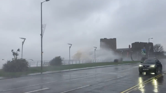 Urgia Barra a făcut ravagii în Irlanda și Marea Britanie: „O bombă meteo” - VIDEO