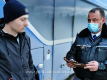Autocar cu români, oprit la frontieră. Un pasager s-a ales cu dosar penal, după ce a fost perchiziționat de polițiști 