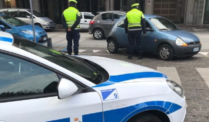 Italia. Un șofer român, pericol în trafic. Amendă uriașă pentru bărbatul, depistat la volan, fără permis de conducere
