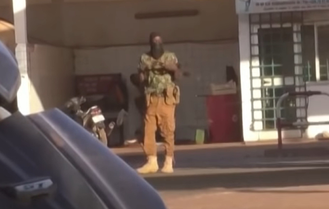 Lovitură de stat în Burkina Faso: Armata a preluat puterea, guvernul şi parlamentul au fost dizolvate. ULTIMĂ ORĂ