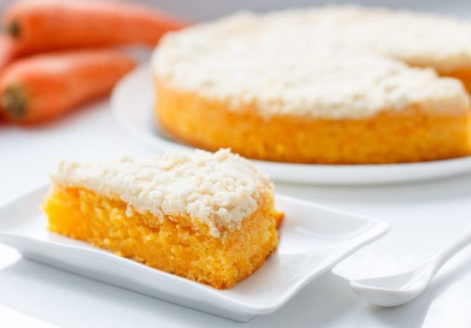 Prăjitură cu morcovi și iaurt. Un desert fabulos cu doar 140 de calorii