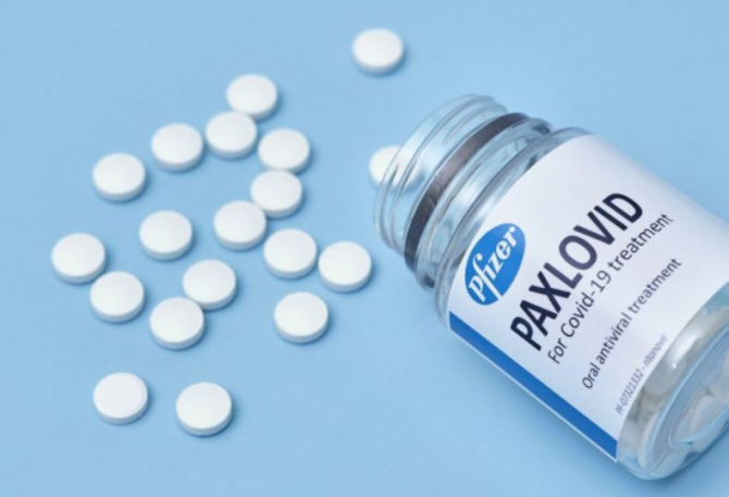 Prima pilulă antivirală împotriva COVID-19 va ajunge în România