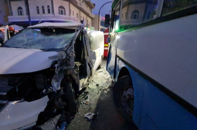 Români răniți, într-un accident rutier cu un microbuz şi un autobuz, la Mangalia