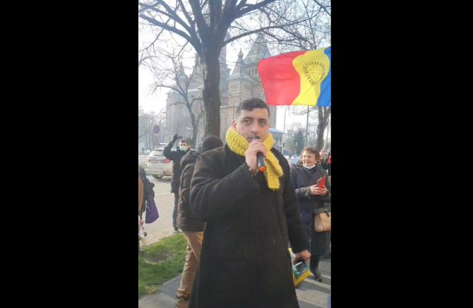 Scandal în Timișoara: George Simion și câteva zeci de simpatizanți AUR au intrat cu forța în Primărie - VIDEO