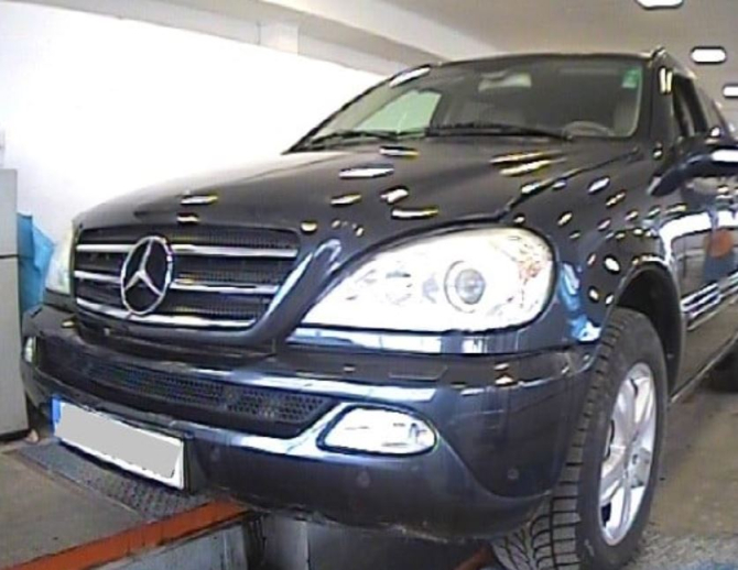 Cum a încercat un şofer român, la volanul unui Mercedes, să înșele vigilența inspectorilor de la RAR