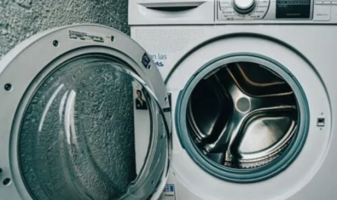 cum se curățăm mașina de spălat rufe, pentru a îndepărta mucegaiul și mirosul urât fără a utiliza înălbitor Soluții rapide și utile.
