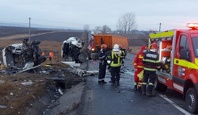 MAI, după accidentul cu 7 muncitori români morți: „Atenția trebuie să fie la drum, nu la telefonul mobil!”