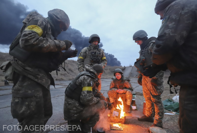 Soldați britanici pe frontul contraofensivei din Ucraina: Video arată o unitate cu accent englezesc luptând