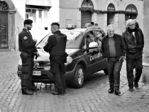 Italia. Doi români în stare de ebrietate au fost sancționați de carabinieri după ce au deranjat mai mulți locuitori