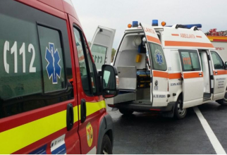 Accident mortal în Bistrița-Năsăud: Un tânăr de 23 de ani a murit, după ce a intrat cu mașina într-un podeț. Prietena sa se află în stare gravă