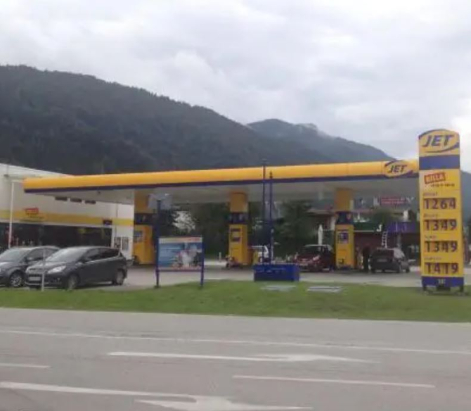 Austria. Un șofer de camion a lovit o accidentat o femeie într-o benzinărie.