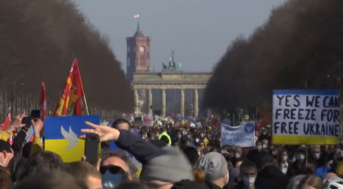 Germania. Zeci de mii de manifestanţi au protestat împotriva războiului din Ucraina - VIDEO