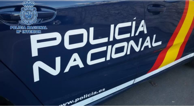 Polițiștii din Spania au reținut doi români care furau catalizatoare auto