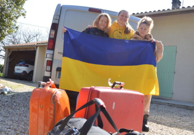 Război în Ucraina Irina și cele două fiice s-au refigiat în Franța Am părăsit Odesa, dar inima noastră a rămas acolo.